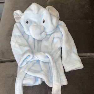 HB 0-9 months SUPER SOFT baby blue elephant hood robe. Long sleeve wrap